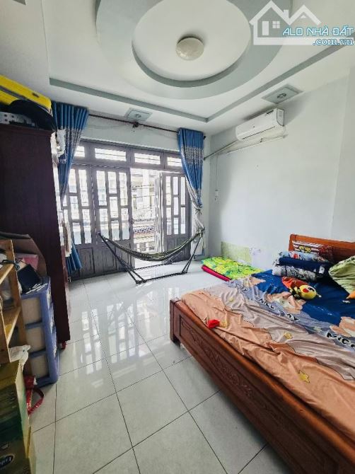 NGAY CHỢ TÂN TRỤ - CĂN GÓC 2 MẶT - 4 TẦNG KIÊN CỐ - DT 4M x 20M - HẺM XE TẢI THÔNG - 2