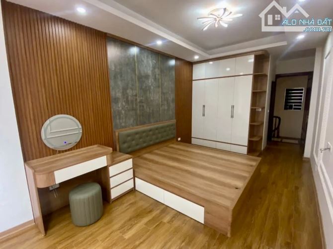 🏠 Bán nhà 6 Tầng Hoàng Mai – Gần Minh Khai – Mặt Phố - Kinh Doanh/Ở – Full Đồ– 12,9T - 2