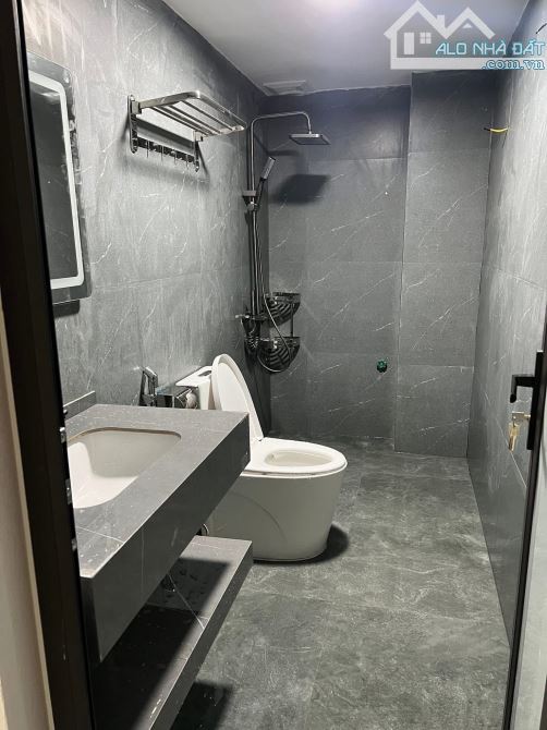 Bán nhà mặt đường Nguyễn Huy Tưởng khu Trầm Cá - 2