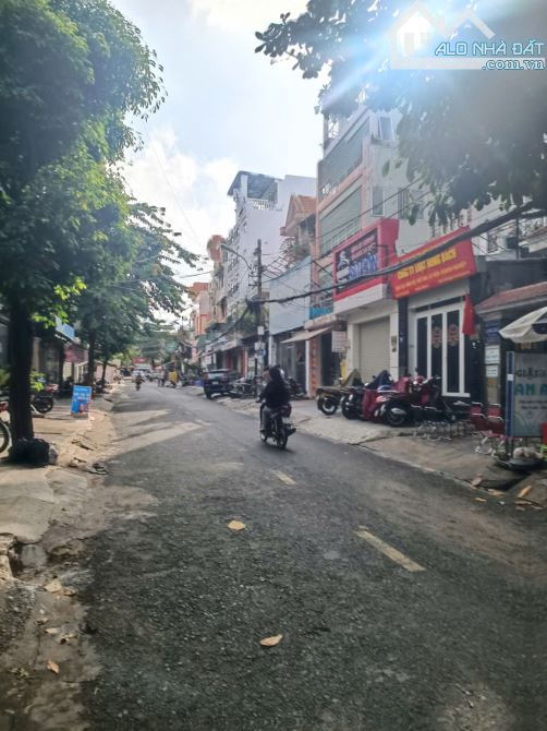ĐẤT VỊ TRÍ QUÁ ĐẸP KO CÒN MẢNH THỨ 2-TRỤC ĐƯỜNG DƯƠNG QUẢNG HÀM P7 GV - 2