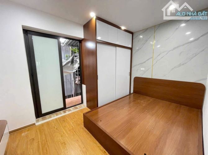 Bán căn tập thể Trần Quốc Hoàn, HN 41/90m2, nội thất VIP, 4,2 tỉ - 2