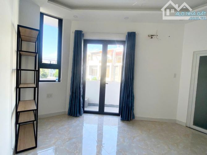 Nhà Góc 2 Mặt Tiền-Nguyễn Văn Tuôi- The Pearl Riverside - Nhỉnh 4 Tỷ - 2