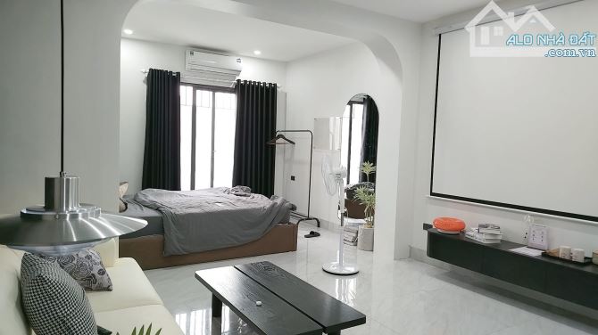 BÁN CCMN THỔ QUAN - ĐỐNG ĐA - DIỆN TÍCH 115M - 7 TẦNG - 17 PHÒNG STUDIO KHÉP KÍN - 2