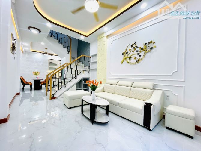 Bán nhà HXH đường Cách Mạng Tháng 8 Quận 10 diện tích ( 3 x 16m) - Gíá 8.6 tỷ - 2