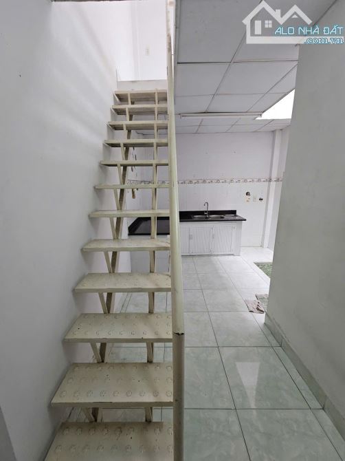 Nhà cấp 4 sổ riêng, hoàn công, gần Big C Dĩ An, đường ô tô, 2803 Đông Hoà - 2