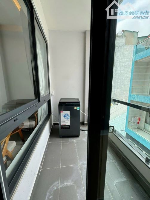 STUDIO FULL NỘI THẤT BAN CÔNG NGAY QUẬN 10 - 2