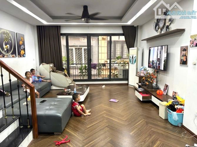 BÁN NHÀ ĐẠI ĐỒNG, Ô TÔ VÀO NHÀ, KINH DOANH, DÂN XÂY, 65M2 GIÁ CHỈ 14,8 TỶ - 2