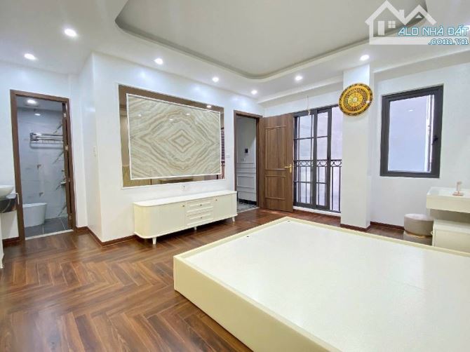 🏡🏡🏡 SIÊU ĐẸP - NHÀ MỚI MINH KHAI - 6 TẦNG - THANG MÁY - GẦN PHỐ - FULL NỘI THẤT NHỈNH 9 - 2
