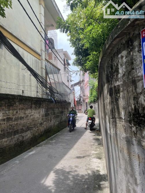 BÁN ĐẤT GIA QUẤT 57m2 NHỈNH 7 TỶ-Ô TÔ TẢI QUA-GẦN CHỢ-TRƯỜNG HỌC CÁC CẤP-DÂN CƯ ĐÔNG ĐÚC- - 2