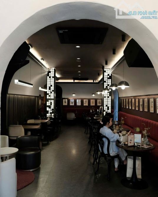 Hàng Vip!Bán Biệt thự mặt phố Hoàng Như Tiếp,lô góc,KD dòng tiền,120M,MT 18M,hơn 80 tỷ - 2