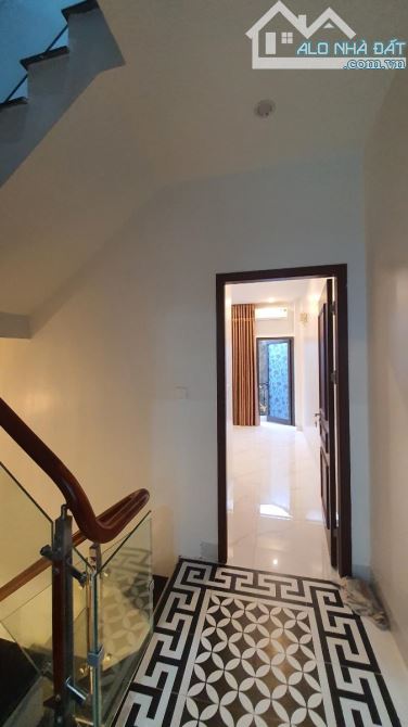 Bán gấp! Mặt phố Văn Quán DT 60m2, 4 tầng, MT 4.15m, ô tô tránh, kinh doanh, nhỉnh 18 tỷ - 2