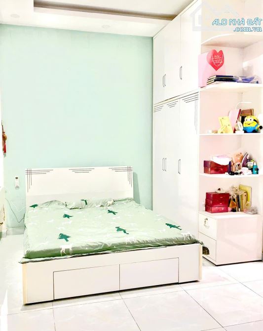 Bán Nhà Phạm Thị Giây, 81m2, Ngang 5,6 m Đường 5 m xe hơi ngủ trong nhà. - 2