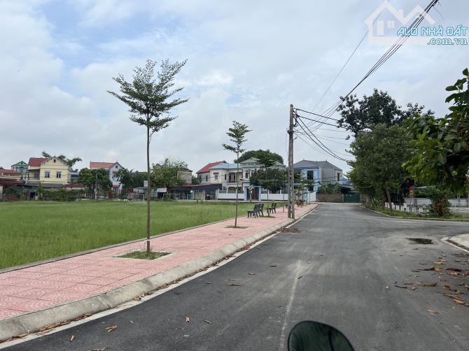Lô góc cực đẹp ,đường thoáng oto đỗ cửa .100m full-Đồng Lạc -Tiên Dược - 2