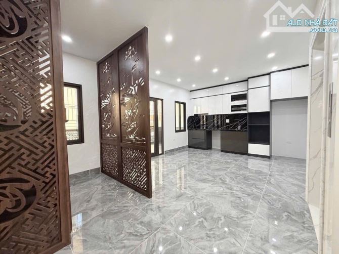 Bán nhà đường Hoàng Mai ô tô tránh, Dt 60m2,6t, mt 6.7m, kinh doanh đỉnh. - 2