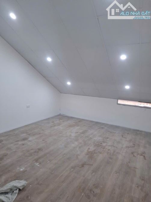 Cho thuê Tập thể tầng 4 Nam Đồng, 110m2, 4 ngủ, 2 vệ sinh, 10 triệu vào ngay - 2