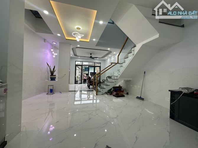 Bán nhà 2 tầng mặt tiền đường cây da xề gần siêu thị go dt 114m2 - 2