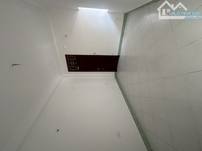 NHÀ PHỐ BÙI XƯƠNG TRẠCH-GẦN PHỐ-BA BƯỚC RA Ô TÔ-40M2-4 TẦNG-7,6TỶ - 2