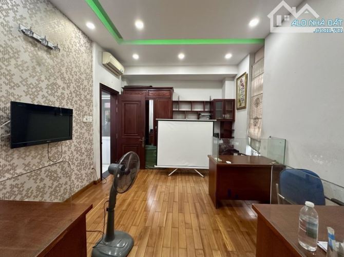 Bán biệt thự Hồng Tiến 128m2 nhà đẹp ngõ nông gần bãi gửi ô tô 20.9 tỷ - 2