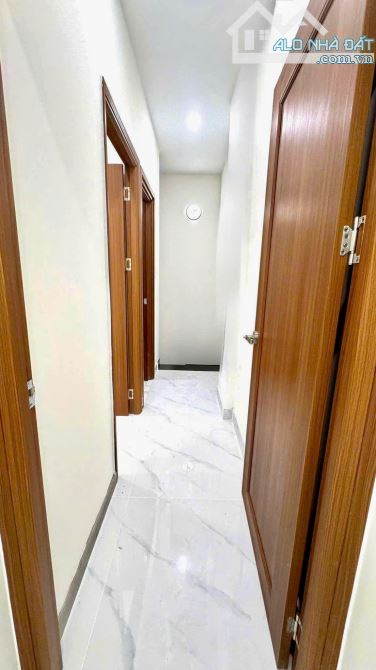 BÁN  NHÀ LÔ GÓC HAI MẶT TIỀN 2 TẦNG TRẦN THỊ DO HIỆP THÀNH QUẬN 12 SHR GIÁ CHỈ 4,8 TỶ - 2