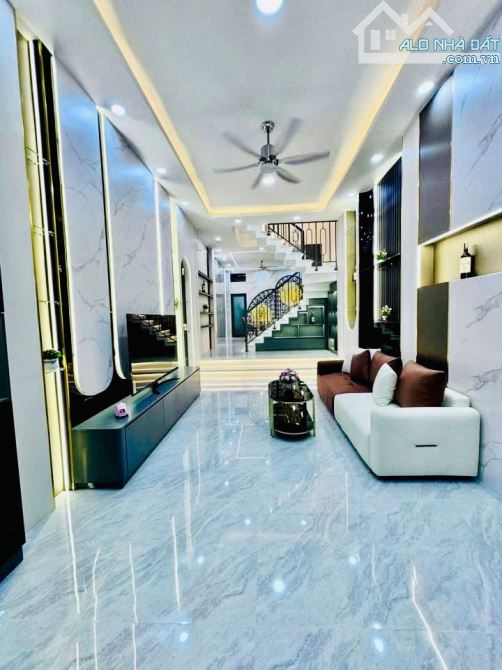 Bán Nhà HUỲNH VĂN NGHỆ, 4m x 17m, Hẻm xe hơi, 4 Tầng, 1 Sẹt, 8 Tỷ 3 TL - 2
