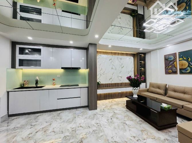 HIẾM-TRẦN KHÁT CHÂN- NHÀ ĐẸP Ở NGAY-FULL NÔI THẤT-2 GIẾNG TRỜI-THOÁNG SÁNG VĨNH VIỄN-38M - 2
