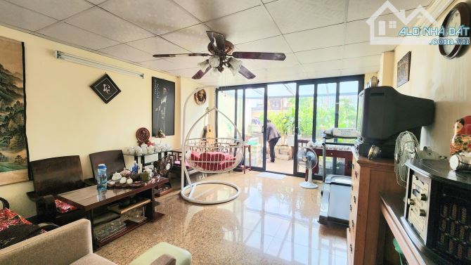 Bán nhà Nghĩa Đô-Hoàng Quốc Việt lô góc 3 thoáng ôtô tránh mặt tiền hơn 5m 66m2 nhỉnh 18T - 2