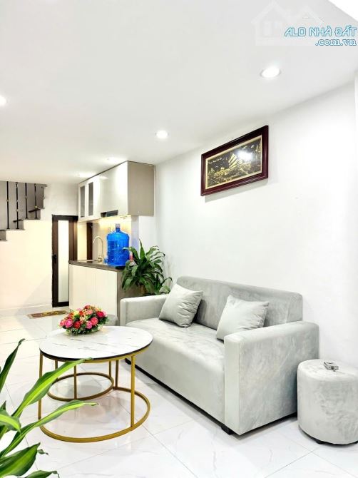 BÁN NHÀ GIÁP NHẤT THANH XUÂN  KINH DOANH ÔTÔ ĐỖ CỬA  FULL NỘI THẤT Ở NGAY DT37M 5T 13TY - 2