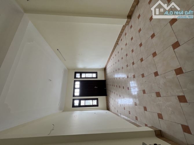 Mặt Phố Quang Trung 51m mt3,5m 4 tầng vị trí đẹp, vỉa hè thênh thang, KD mọi loại hình - 2