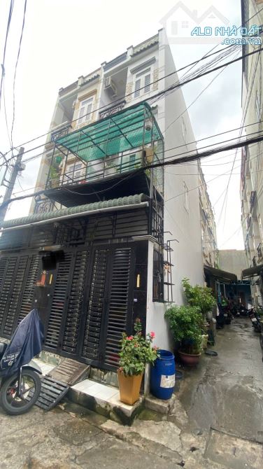 🔥Nhà 2️⃣Tỷ3️⃣ Hương Lộ 2 có gì  ✅3x8 đúc 3 tấm - 2 phòng 2 tolet - 2