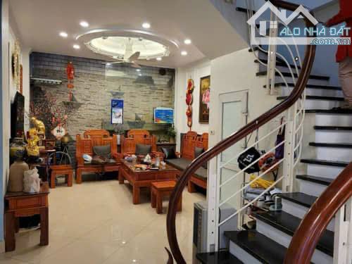 BÁN NHÀ CHÍNH CHỦ LONG BIÊN - FULL NỘI THẤT - GIÁ HẠT RẺ - Ở SƯỚNG - 2