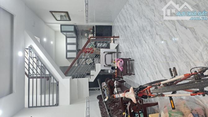 Gấp! Giảm sâu! Nghĩa Phát P6 Tân Bình giáp Bắc Hải Q10 - hẻm 4m - 35m2 x 2 tầng - 4 tỷ hơn - 2