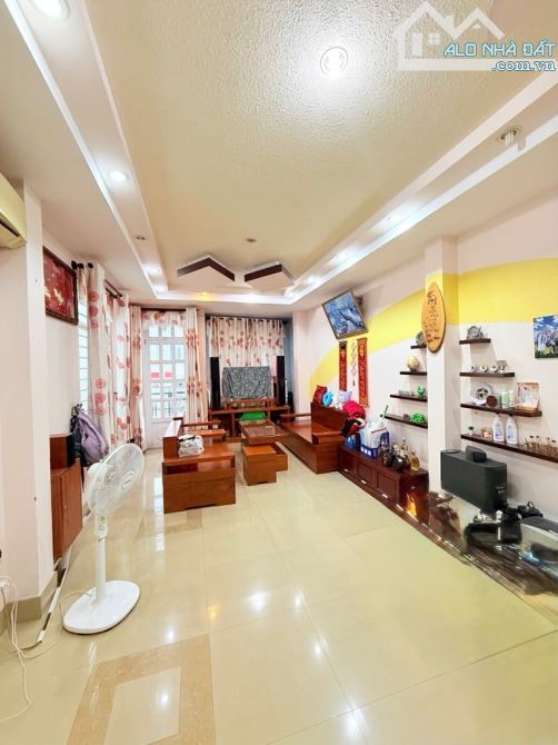 Bán mặt tiền kinh doanh Đường Trần Hưng Đạo, Quận Tân Phú, 5x20M, 5 Tầng, chỉ hơn 16 tỷ - 2