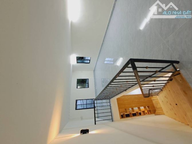Bán nhà 2 tầng 4.4*11m, Bờ Bao Tân Thắng, ngay Aeon Tân Phú, nhỉnh 2 tỷ - 3
