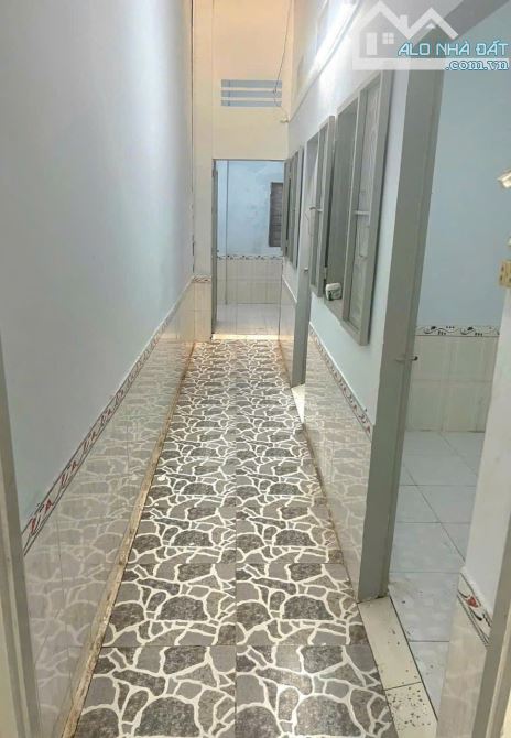 Nhà 2 tầng mặt tiền cây da xề gần siêu thị go QL1k dt 100m - 3