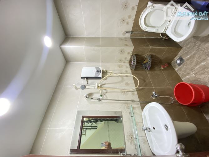 Nhà Bông Sao 2lầu 4pn dt 4.4x9m shr đúc BTCT giá 5.38tỷ tl. - 3