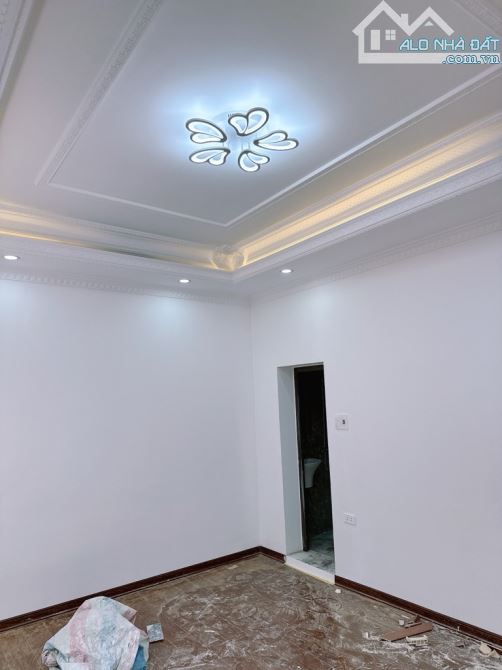 Tân Ấp, Ba Đình - Nhà mới tinh - Ngõ thoáng ô tô đỗ cửa - 26m *5 tầng -5,9 tỷ - 3