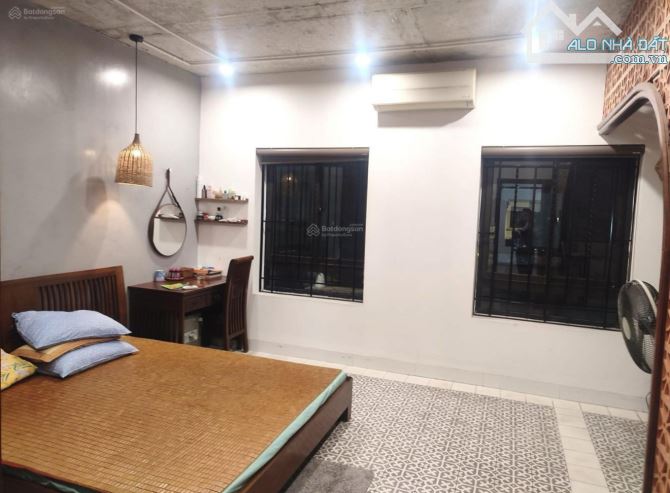 Cần bán liền kề La Casta Văn Phú - 2 mặt tiền - kinh doanh, DT 75m2 tầng, MT: 5,4m, nhỉnh - 3