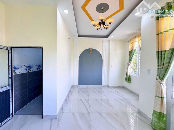 Bán nhà ngay Vườn Lài, Q.12. Giá: 2 tỷ 120tr/ sổ hồng riêng. DT: 68m2 - 3