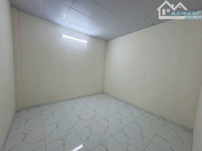 NHÀ MẶT TIỀN ĐƯỜNG NGUYỄN THỊ TƯ - PHÚ HỮU - QUẬN 9 - 128M2. - 3