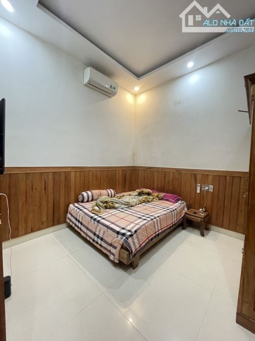 🆘 CHỦ NỢ NGÂN HÀNG 🆘 🏡 BÁN GẤP NHÀ 2 TẦNG – GỖ QUÝ – MỚI ĐẸP – VÀO Ở NGAY 🚗 KIỆT 5M - 3