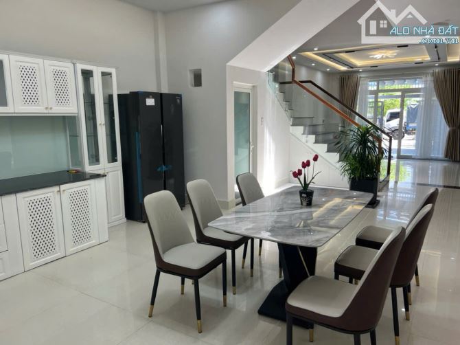 BÁN NHÀ 3 TẦNG ĐƯỜNG HUỲNH NGỌC ĐỦ ( TÂY NAM , 100 M2 ) - HOÀ XUÂN , ĐÀ NẴNG . - 3