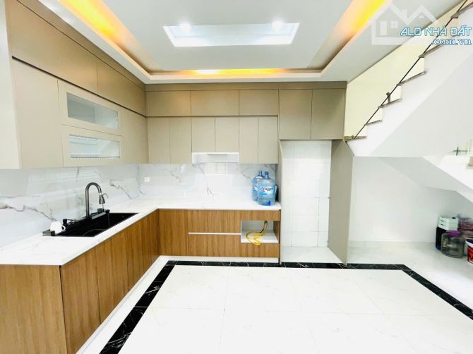 Siêu phẩm 4 tầng lô góc trung tâm Lạch Tray- Nguyễn Văn Linh - 3