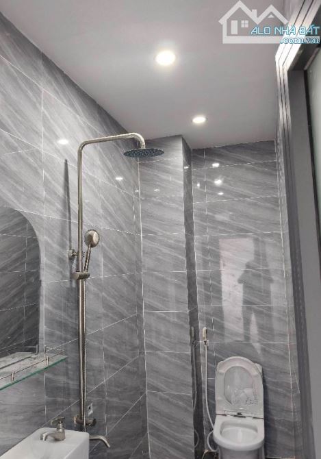 HẺM XE HƠI - LÔ GÓC 3 MẶT TIỀN - NHÀ ĐẸP Ở NGAY - 2 tầng - 68m2 - TCH34 Q12 💰5ty200 - 3