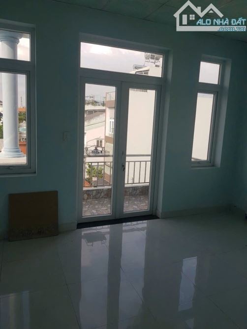 Nhà đẹp góc 2 mặt tiền xe hơi ngủ trong nhà - 3