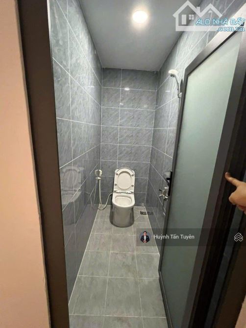 Bán nhà ngay đường lớn 3 tháng 2 , 2 tầng chỉ 6,75 tỷ, 28m2, HĐT 12 triệu/th, VIP nhất q10 - 3