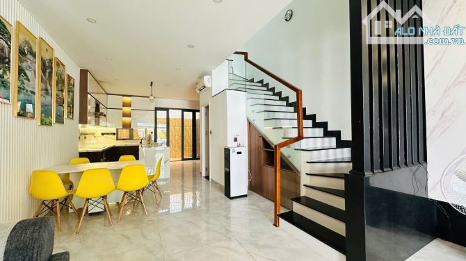 CĂN NHÀ GẦN CÔNG VIÊN, HỒ BƠI RẤT THÍCH HỢP ĐỂ Ở, GÓI 8 MỸ GIA - 3