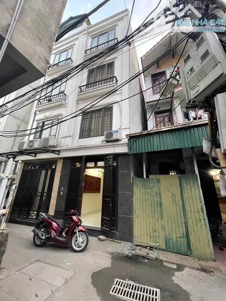 Cho Thuê Nhà Nguyên Căn 271 Đê La Thành Đống Đa 30m2 3T 3PN 2Vs Full Nội Thất Gần Chợ - 3