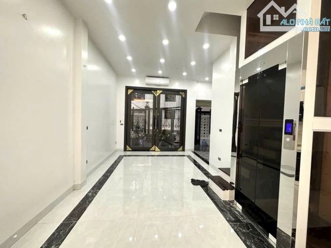 Anh Trung đang cần bán nhà 50m,5t tại Phùng Hưng,Hà Đông,t/máy, ô tô đỗ cửa chỉ 10t - 3