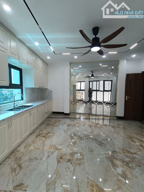 BÁN NHÀ 35M, 6 TẦNG THANG MÁY  MINH KHAI GIÁ CHỈ 9,8TY, TẶNG FULL NỘI THẤT - 3