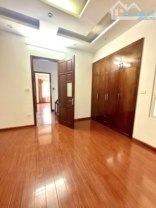 PHỐ PHẠM TUẤN TÀI - 62M2 x 6T - ĐƯỜNG 10M - KD SẦM UẤT - GIÁ 32 TỶ. - 3